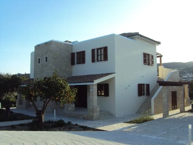 Nektarios & Denise Residence — view 2