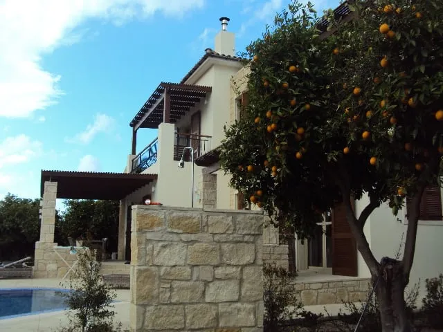 Nektarios & Denise Residence — view 11